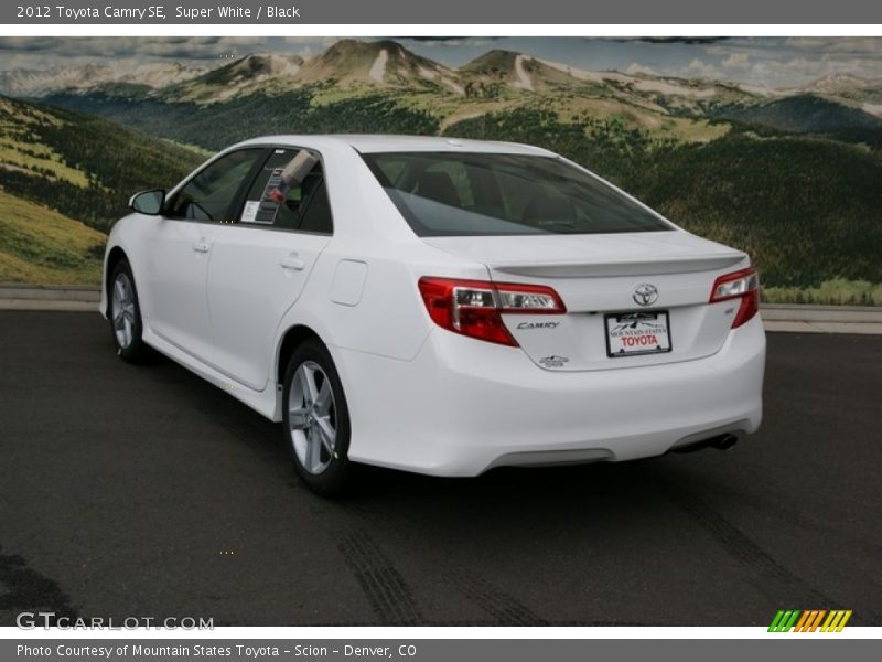 Super White / Black 2012 Toyota Camry SE