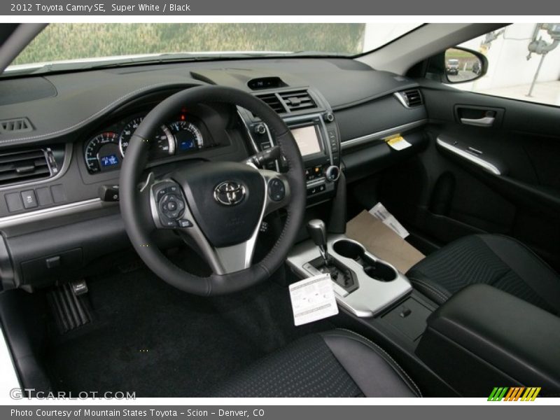 Super White / Black 2012 Toyota Camry SE