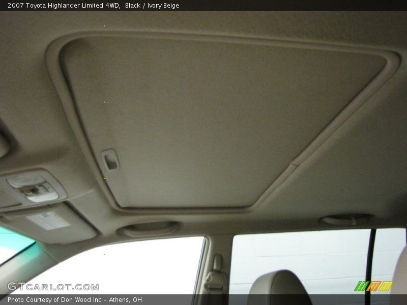 Black / Ivory Beige 2007 Toyota Highlander Limited 4WD