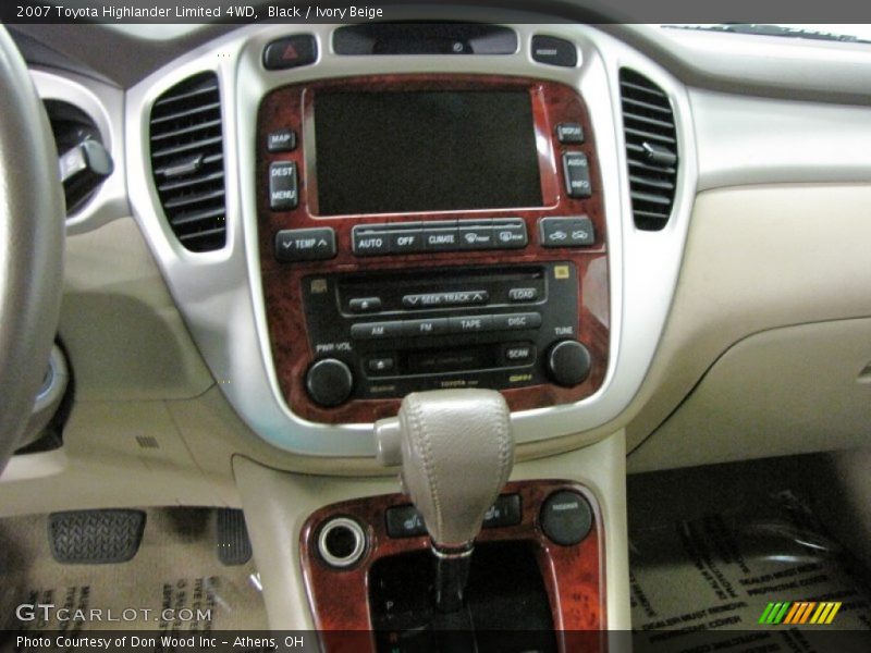Black / Ivory Beige 2007 Toyota Highlander Limited 4WD