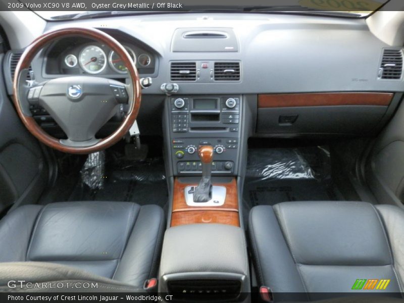 Dashboard of 2009 XC90 V8 AWD