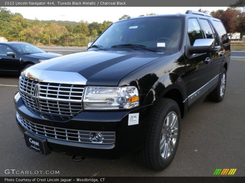 Tuxedo Black Metallic / Charcoal Black 2013 Lincoln Navigator 4x4