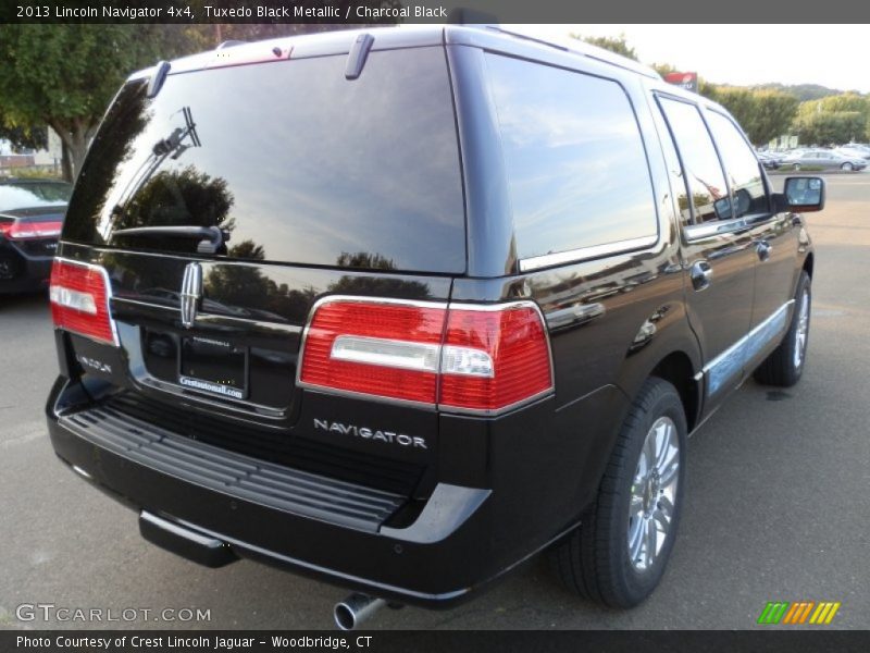 Tuxedo Black Metallic / Charcoal Black 2013 Lincoln Navigator 4x4