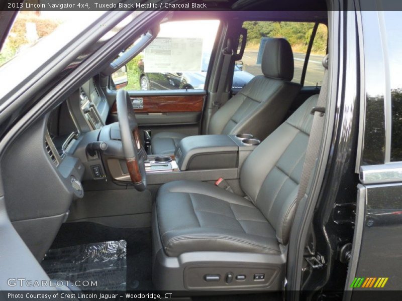  2013 Navigator 4x4 Charcoal Black Interior