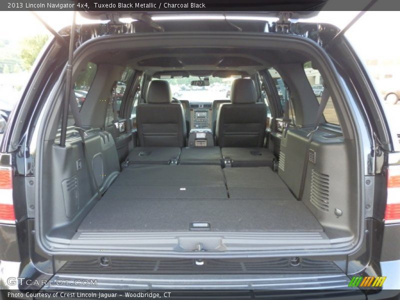  2013 Navigator 4x4 Trunk