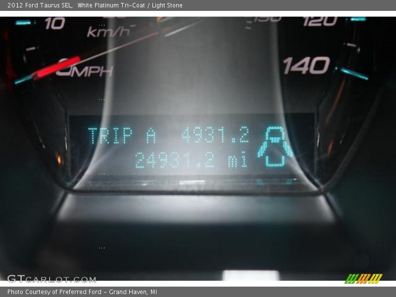 White Platinum Tri-Coat / Light Stone 2012 Ford Taurus SEL