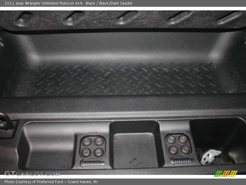 Black / Black/Dark Saddle 2011 Jeep Wrangler Unlimited Rubicon 4x4