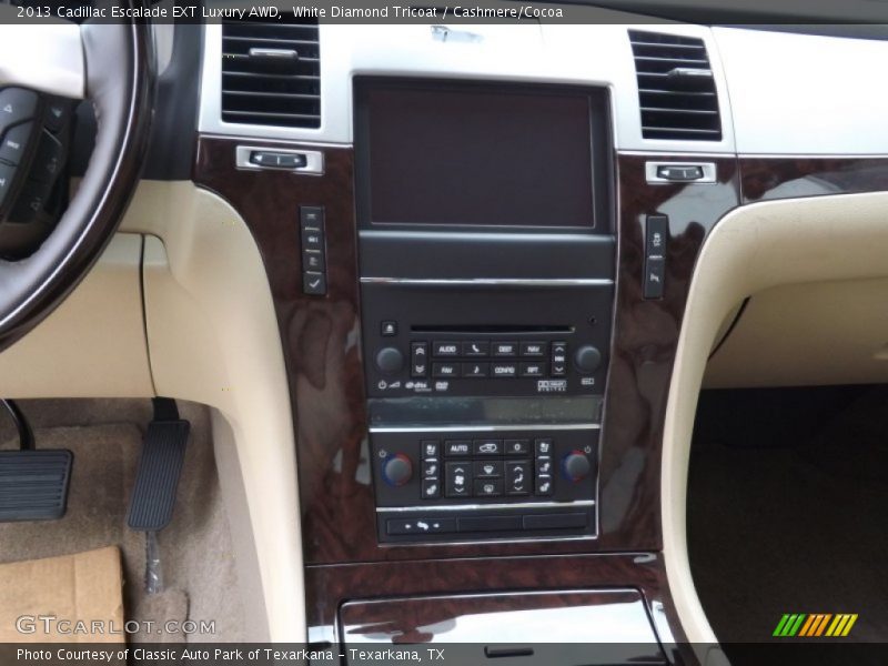 White Diamond Tricoat / Cashmere/Cocoa 2013 Cadillac Escalade EXT Luxury AWD