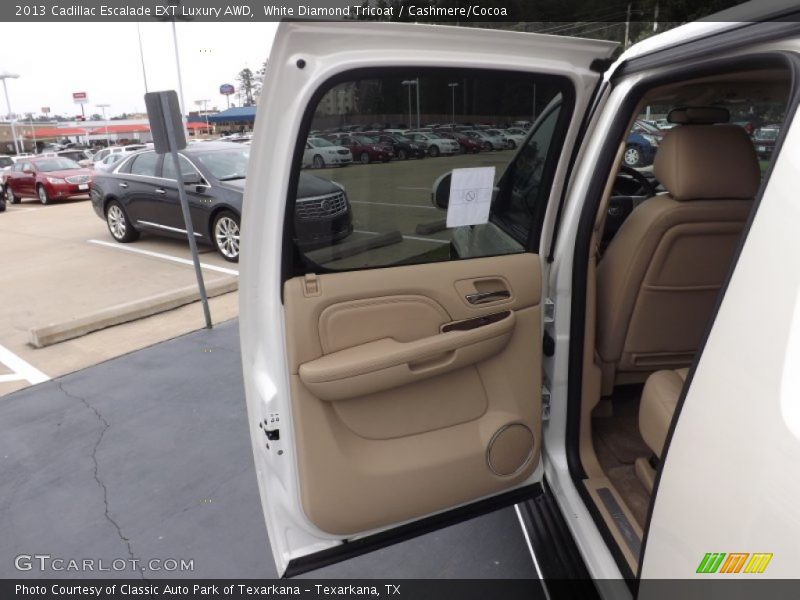 White Diamond Tricoat / Cashmere/Cocoa 2013 Cadillac Escalade EXT Luxury AWD