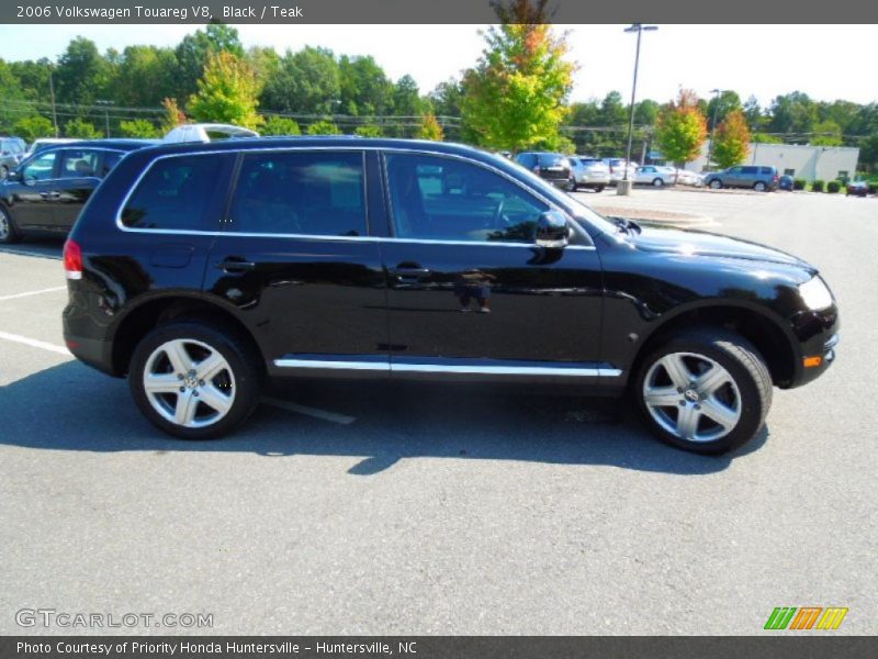 Black / Teak 2006 Volkswagen Touareg V8