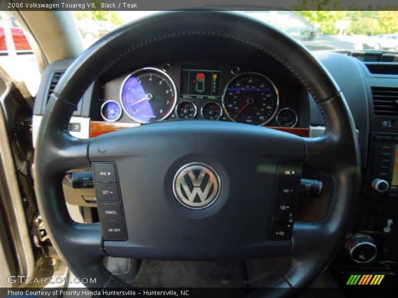 Black / Teak 2006 Volkswagen Touareg V8