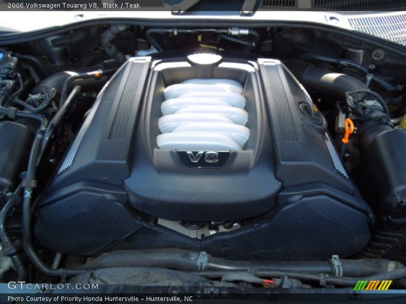 Black / Teak 2006 Volkswagen Touareg V8