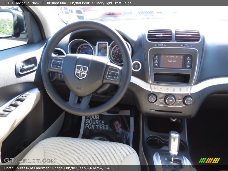 Brilliant Black Crystal Pearl / Black/Light Frost Beige 2013 Dodge Journey SE