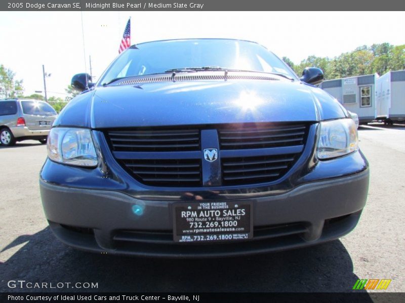 Midnight Blue Pearl / Medium Slate Gray 2005 Dodge Caravan SE