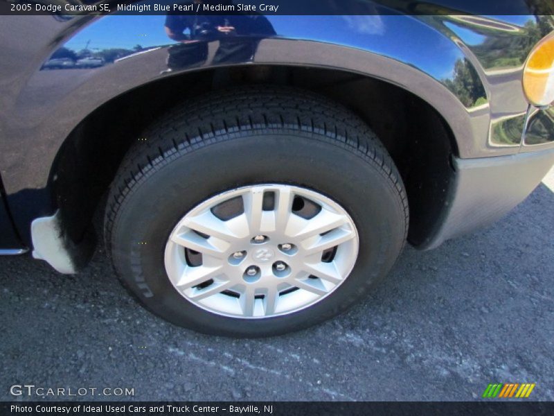 Midnight Blue Pearl / Medium Slate Gray 2005 Dodge Caravan SE