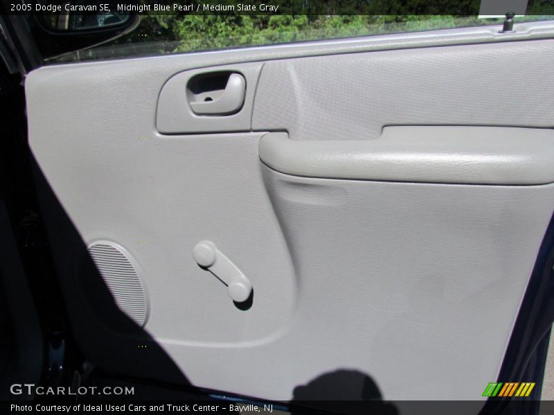 Midnight Blue Pearl / Medium Slate Gray 2005 Dodge Caravan SE