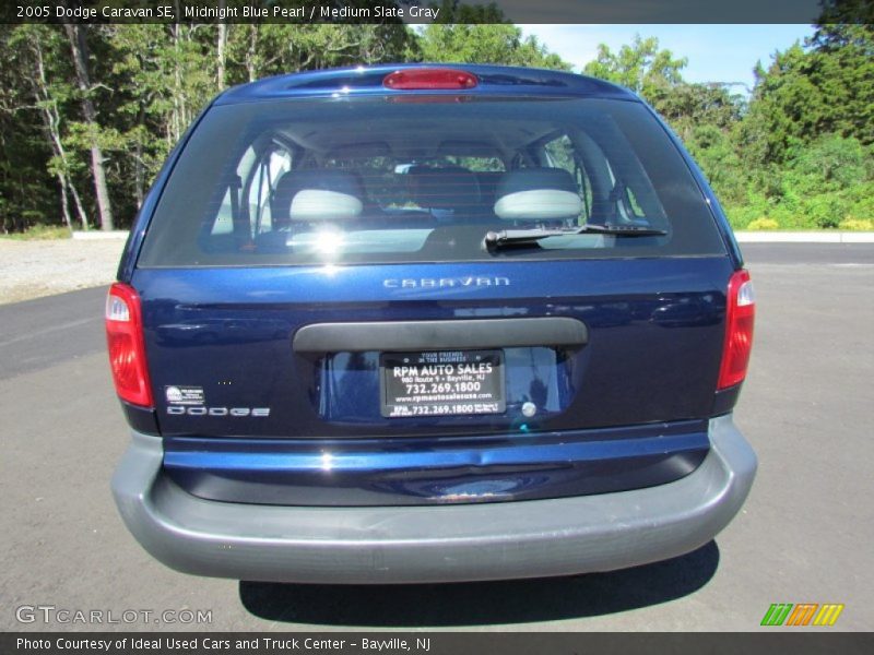 Midnight Blue Pearl / Medium Slate Gray 2005 Dodge Caravan SE