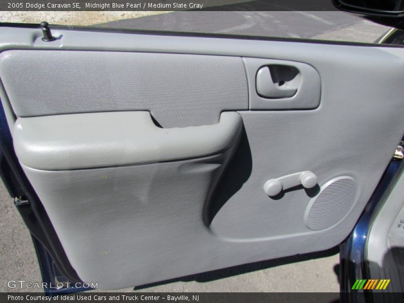 Midnight Blue Pearl / Medium Slate Gray 2005 Dodge Caravan SE