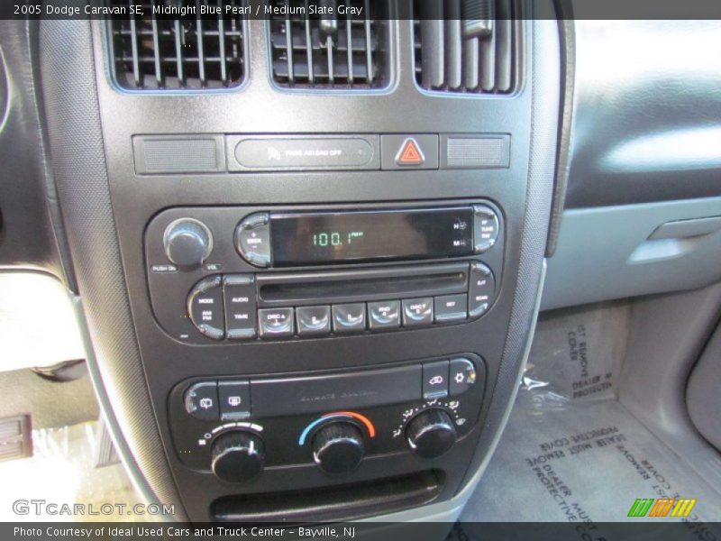 Midnight Blue Pearl / Medium Slate Gray 2005 Dodge Caravan SE