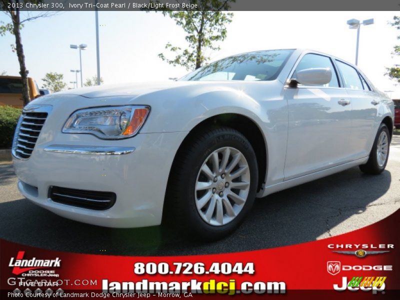Ivory Tri-Coat Pearl / Black/Light Frost Beige 2013 Chrysler 300