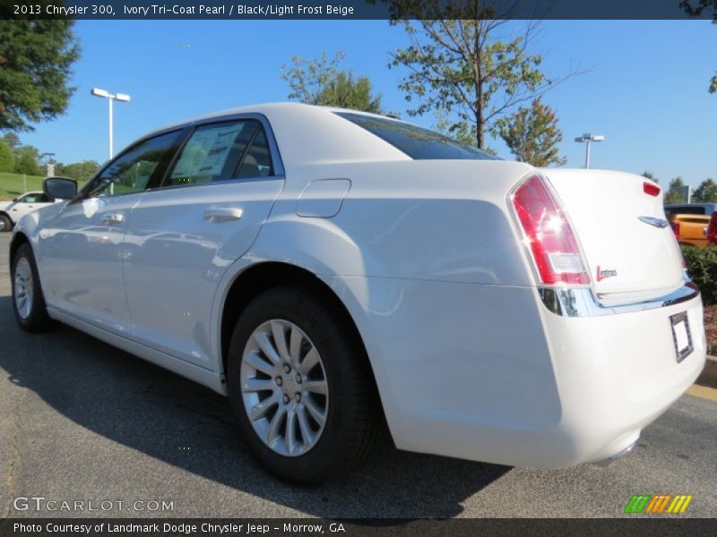 Ivory Tri-Coat Pearl / Black/Light Frost Beige 2013 Chrysler 300