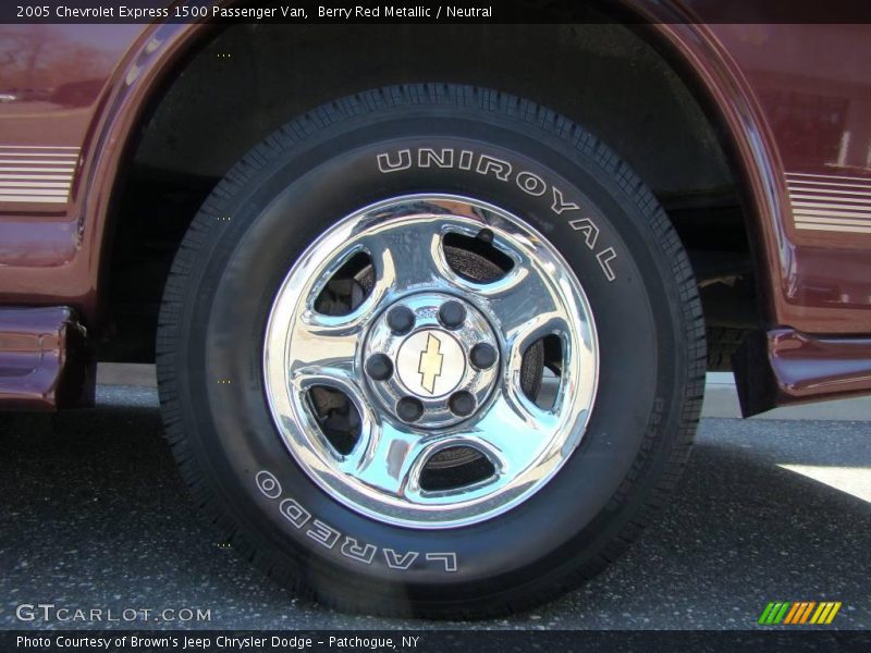 Berry Red Metallic / Neutral 2005 Chevrolet Express 1500 Passenger Van