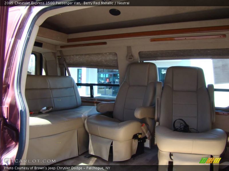 Berry Red Metallic / Neutral 2005 Chevrolet Express 1500 Passenger Van