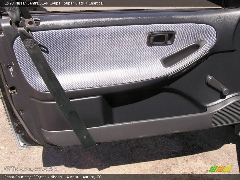 Super Black / Charcoal 1993 Nissan Sentra SE-R Coupe