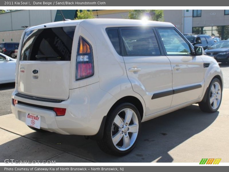 Dune Beige / Sand/Black Houndstooth Cloth 2011 Kia Soul !