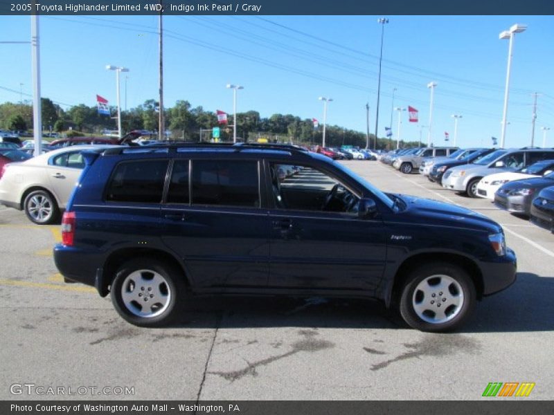 Indigo Ink Pearl / Gray 2005 Toyota Highlander Limited 4WD