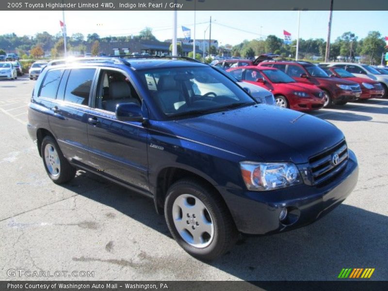 Indigo Ink Pearl / Gray 2005 Toyota Highlander Limited 4WD