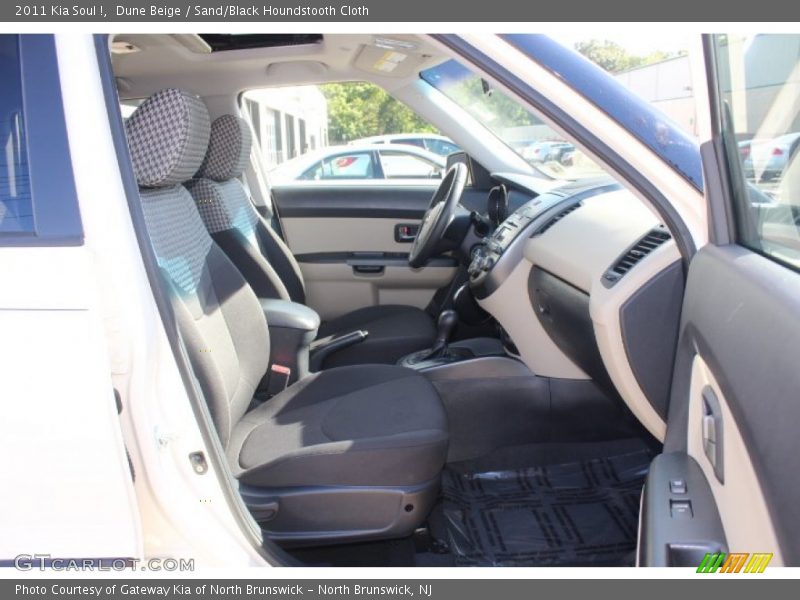 Dune Beige / Sand/Black Houndstooth Cloth 2011 Kia Soul !