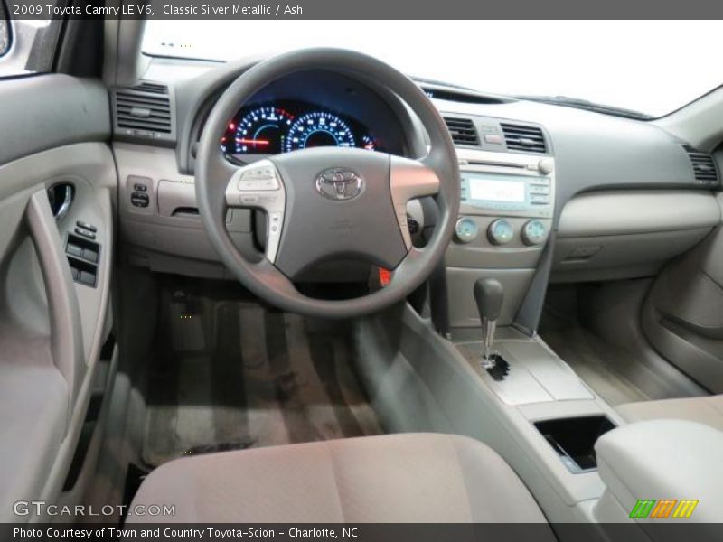 Classic Silver Metallic / Ash 2009 Toyota Camry LE V6