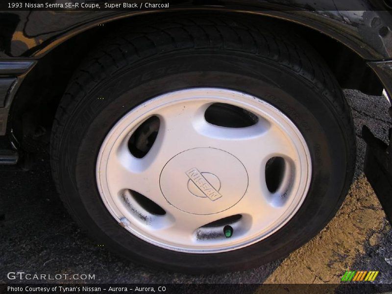 Super Black / Charcoal 1993 Nissan Sentra SE-R Coupe