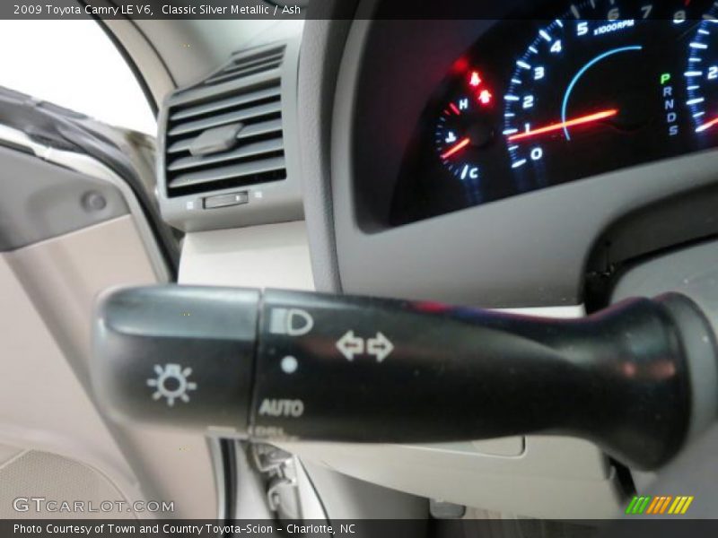 Classic Silver Metallic / Ash 2009 Toyota Camry LE V6