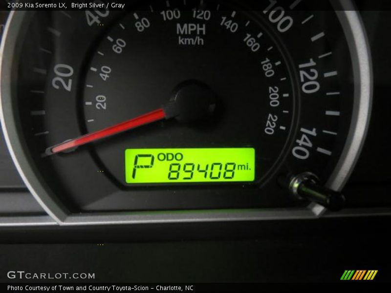 Bright Silver / Gray 2009 Kia Sorento LX