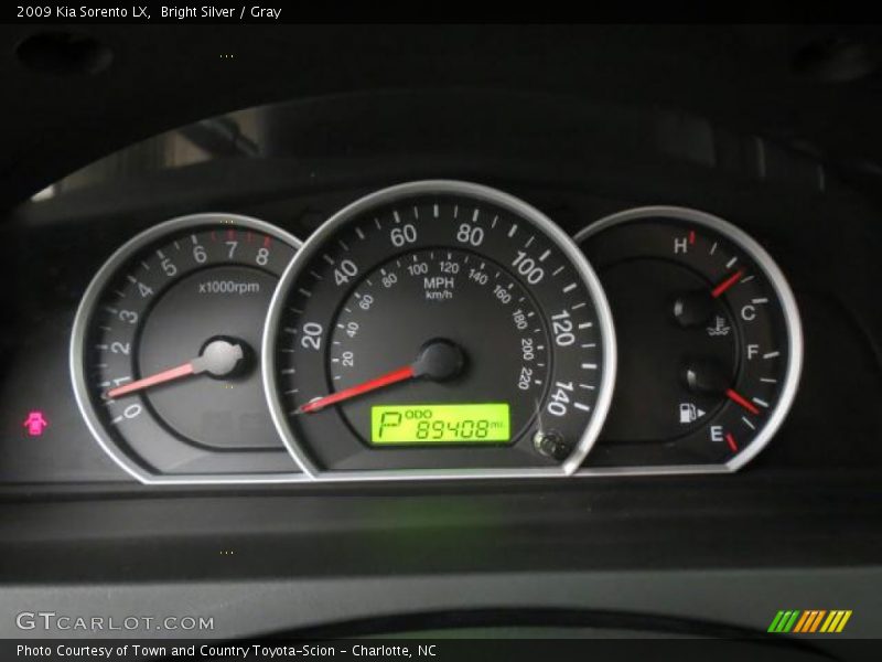 Bright Silver / Gray 2009 Kia Sorento LX
