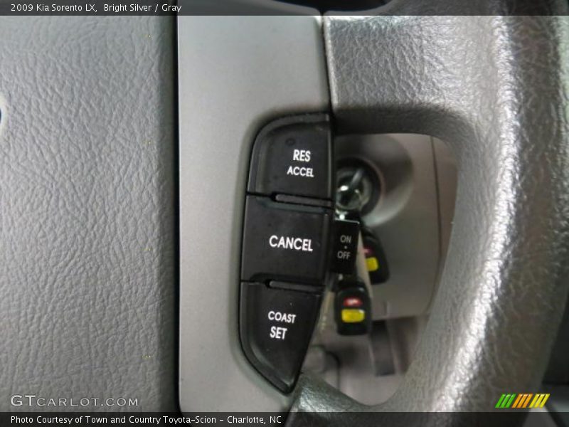 Bright Silver / Gray 2009 Kia Sorento LX