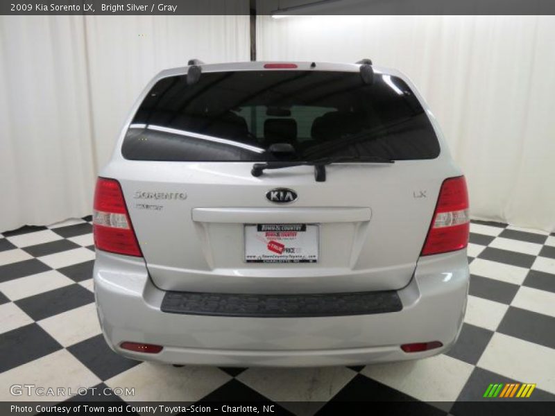 Bright Silver / Gray 2009 Kia Sorento LX