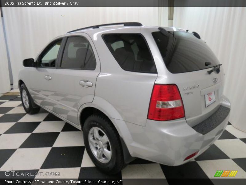 Bright Silver / Gray 2009 Kia Sorento LX