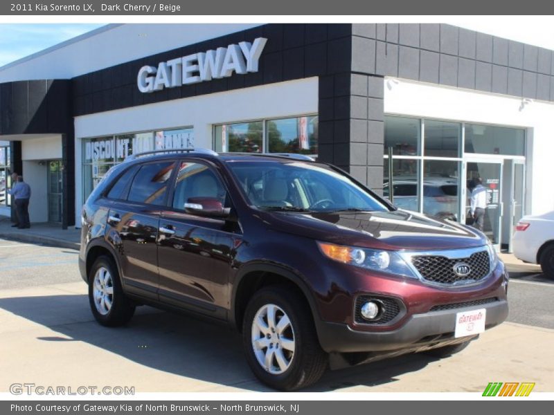 Dark Cherry / Beige 2011 Kia Sorento LX