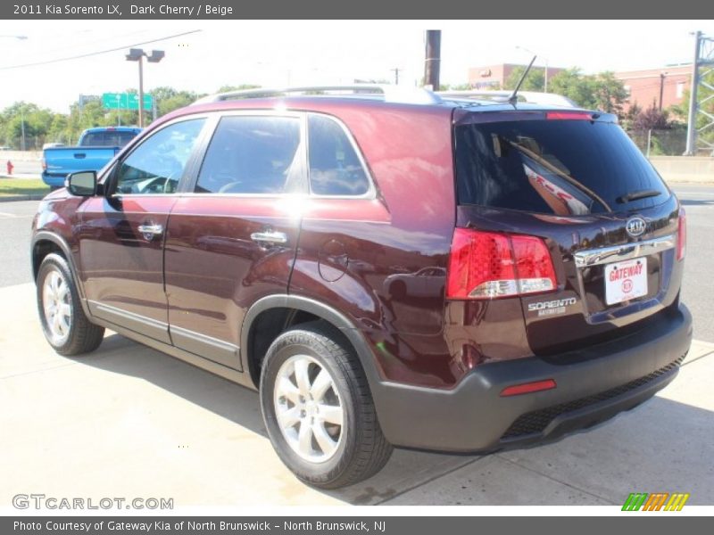 Dark Cherry / Beige 2011 Kia Sorento LX