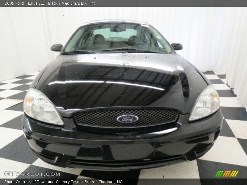 Black / Medium/Dark Flint 2005 Ford Taurus SEL