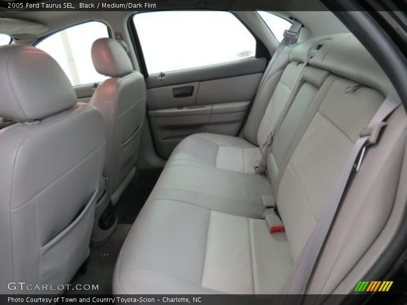 Black / Medium/Dark Flint 2005 Ford Taurus SEL