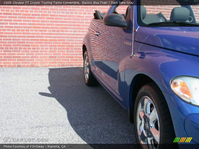 Electric Blue Pearl / Dark Slate Gray 2005 Chrysler PT Cruiser Touring Turbo Convertible