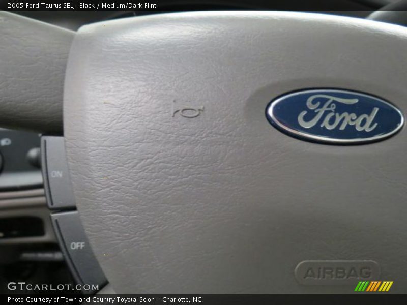 Black / Medium/Dark Flint 2005 Ford Taurus SEL