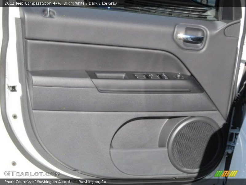 Bright White / Dark Slate Gray 2012 Jeep Compass Sport 4x4