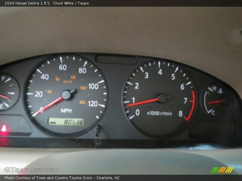 Cloud White / Taupe 2004 Nissan Sentra 1.8 S