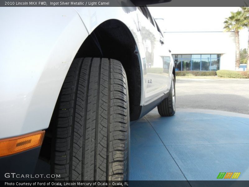 Ingot Silver Metallic / Light Camel 2010 Lincoln MKX FWD