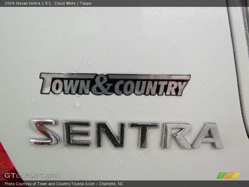 Cloud White / Taupe 2004 Nissan Sentra 1.8 S